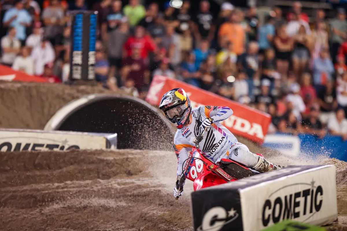 Supercross rider leaning through a corner at Daytona